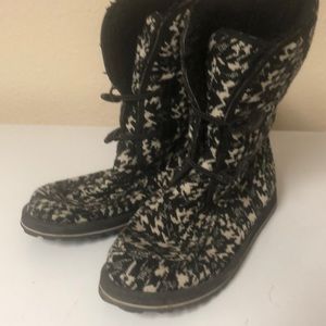 Sanuk fur boots